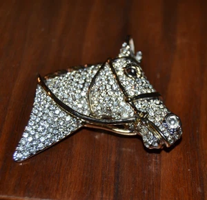 Pave Rhinestone Horse Head Pin Equestrian Costume Brooch Vtg Gold/Silver-tone - Picture 1 of 4