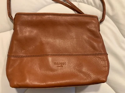 Bolso Bandolera Margot New York Cuero Marrón Coñac Cremallera Correa No Ajustable Foto 1 de 4