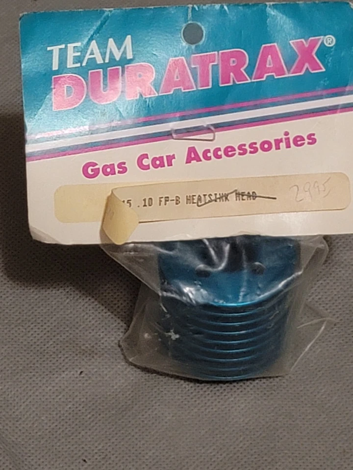 VINTAGE TEAM DURATRAX .10 FP-B HEATSINK ENGINE HEAD NEW OLD STOCK HTF DTXG1515 - Image 1 of 4