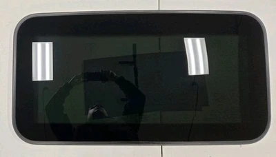 Infiniti G37 2009-2013 sedán de 4 puertas 2014-2015 Infiniti Q60 techo corredizo vidrio fabricante de equipos originales Foto 1 de 4