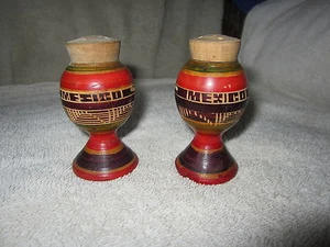 JUEGO DE SALEROS Y PIMENTEROS DE MADERA CON TALLA Y ARTE MÉXICO TODA MADERA - Imagen 1 de 6