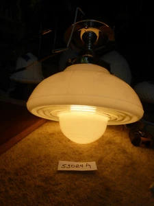 Antiguo accesorio de montaje semi empotrado de vidrio opelino satinado decorativo vintage 53024 A - Imagen 1 de 14