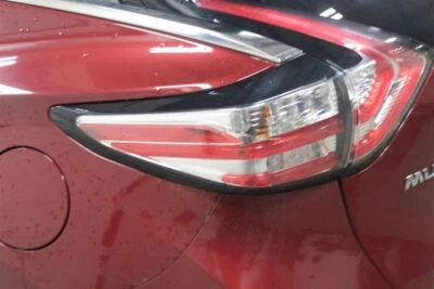 Cuarto de luz trasera izquierda del conductor montado en panel para 16-18 MURANO 2719974 Foto 1 de 4