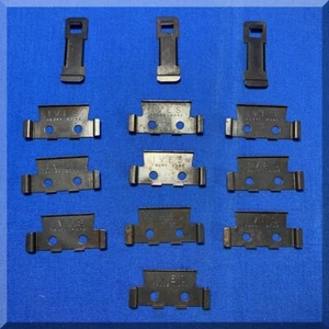 VINTAGE ANTICO IVES TRENO BINARIO CLIP TIMBRATO MARCHIO IVES X7 + 3 NON TIMBRATO - Foto 1 di 5