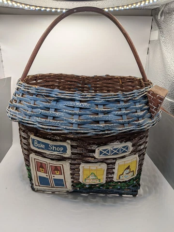 Vintage 80s Painted Bake Shop design Basket With Handle, Very Cute And Useful Cover