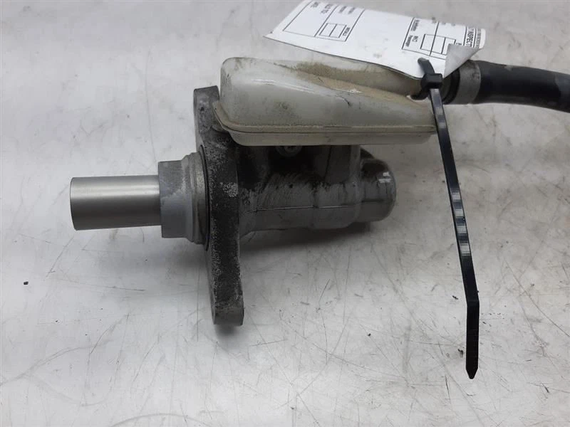 Cilindro maestro de freno 2,0 L para Chevrolet City Express 2015-2018 19316593 Foto 1 de 4