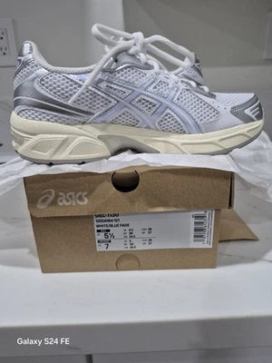 ASICS WOMENS GEL 1130 RUNNING ASICS 1130 WHITE BLUE FADE SIZE 7  SLIGHTLY USED  - Image 1 of 4