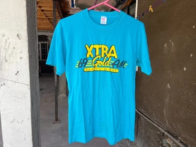 Camiseta XTRA-AM 69 XTRA Dorada (Estación de Radio Tijuana) Años 90 Para Hombre MEDIANA (38-40) Foto 1 de 4