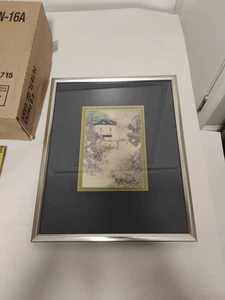 Arte/imagen enmarcada de 10,5"x13"/firmado pero no se puede leer firma/aspecto plateado... - Imagen 1 de 9