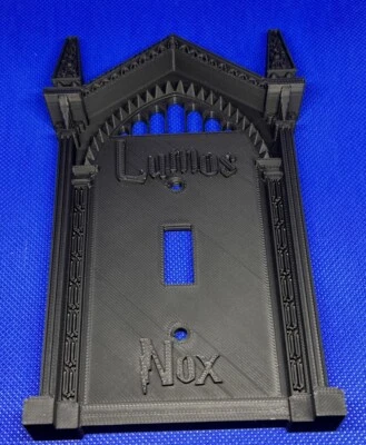 Placa de luz interruptor único Harry Potter Doorway Lumos Nox Hogwarts Doorway preto - Imagem 1 de 4