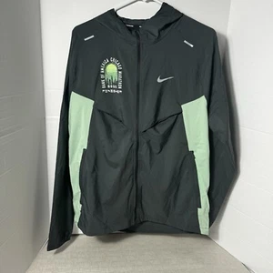 NIKE Chicago Marathon Finisher Windrunner Repel Jacket DX5689-045 Men’s Sz S New - Picture 1 of 3