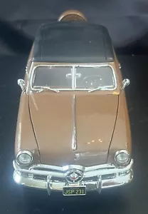 1950 Ford convertable -Maisto 1/18 diecast Red W/black top - Picture 1 of 7