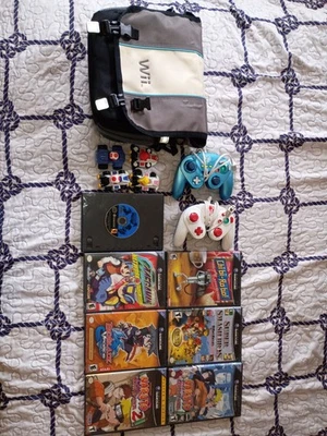 GameCube Lot Bundle, Chibi Robo, Beyblade, MegaMan, Naruto, Sonic, Melee - Image 1 of 4