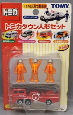 VTG TOMY IN BOX FIRE TRUCK LADDER ENGINE RED TOMY JAPAN RELEASE - Image 1 of 4