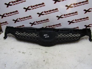 TOYOTA AURIS 2007-2010 FRONT BUMPER TOP UPPER CENTRE GRILL 53111-12A00 -XBGL0246 - Picture 1 of 3