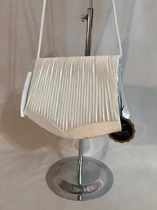 Vintage La Regale Cream White Satin Evening Clutch Crossbody Purse - Picture 1 of 15