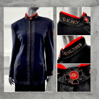 Chaqueta estilo militar vintage DKNY 1989 escudos bordados talla 6 lana negra Foto 1 de 4