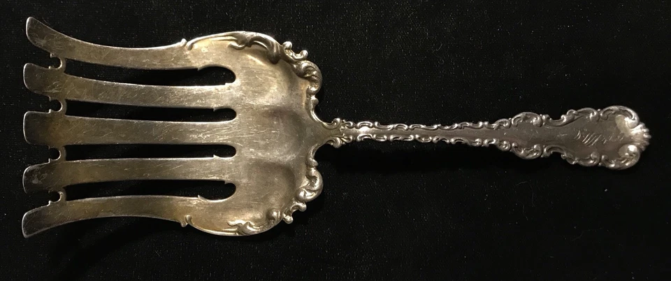 Cubiertos de plata de ley - Whiting Louis XV espárragos tenedor para servir monograma Foto 1 de 4