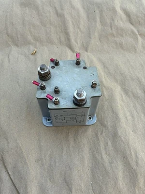 Contactor de corriente inversa A3651 ECE Hacer y romper con Mod A (28,5 V) USADO Foto 1 de 4