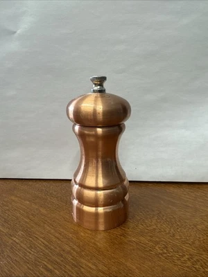 Moinho de pimenta Olde Thompson tom cobre FRENCH COUNTRY FARMHOUSE - Imagem 1 de 4