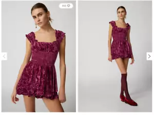 Mameluco Urban Outfitters Borgoña Rosie Terciopelo Mujer Nuevo con etiqueta Talla S - Imagen 1 de 7