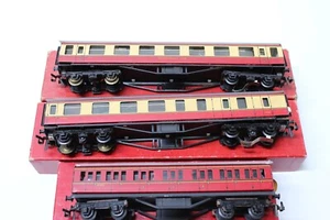 Vintage Trix Twin Railway TTR Coaches JOBLOT - Picture 1 of 7