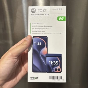New Sealed 2025 motorola Razr (Read description)  - Picture 1 of 2