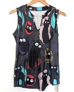 NWT Micoson Pleat Neck Sleeveless Women Size S Top V Neck Black with Cat Print - Picture 1 of 10