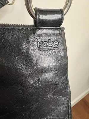 Bolso Bandolera Hobo International Cuero Negro Estilo Y2K Cierre de Cremallera Pequeño Foto 1 de 4