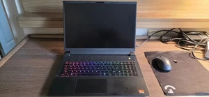 Alienware M18 R1 FHD 2,6 GHz Ryzen 9 7845HX 32gb Ram Two 1 TB M.2s Rtx 8gb 4070 - Zdjęcie 1 z 6