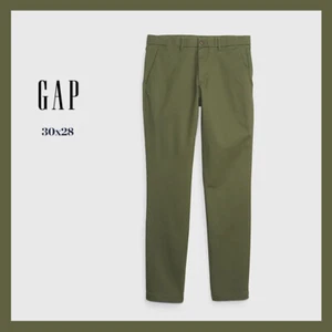 Neu mit Etikett - Gap Modern Khakis in sportlichem Taper mit GapFlex, Armeegrün 30 x 28 - 59 $ - Bild 1 von 6