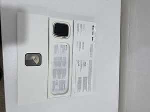 Apple Watch Series 9 45mm Starlight Aluminum Gps With Nike Band - Picture 1 of 9