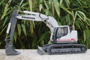 Conrad 2204.03 LIEBHERR R 926 Compact Excavator KASSECKER 1:50 EXCLUSIVE "NEW" - Picture 1 of 4