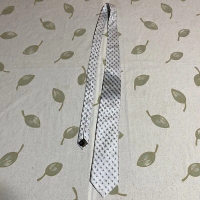 Calvin Klein Mens Silver/Blue Floral 100% Silk Neck Tie Formal Casual.         Q - Image 1 of 4