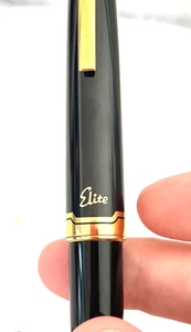 PLUMA ESTILOGRÁFICA CORTA PILOTO ELITE JAPÓN ORO 14K NUEVA EN CAJA DE COLECCIÓN ¡VER TODO AHORA! - Imagen 1 de 6