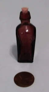 Straubmullers Elixir Tree of Life since 1880, Mini Vintage Amethyst Glass Bottle - Picture 1 of 6