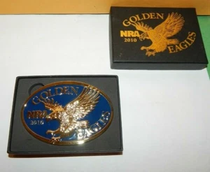 Hebilla de cinturón de águilas doradas NRA con caja NUEVO fondo azul cobalto. #1 - Imagen 1 de 4