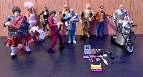 AUSTIN POWERS MCFARLANE TOYS LOOSE FIGURES LOT OF 10 FIGURES W/ACCESSORIES Cover
