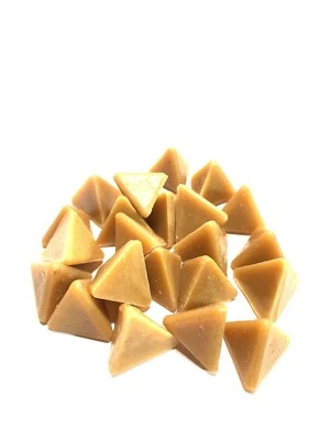 20磅1-1/4四面体金字塔塑料翻滚振动去毛刺介质 — 第 1/4 张图片