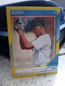 Panini Donruss 2024 - Optic Yellow Prizm #19 Eury Pérez - Imagen 1 de 4