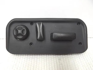2001 GMC Denali Yukon Tahoe Avalanche Suburban RHS 8-way power seat switch - Picture 1 of 6