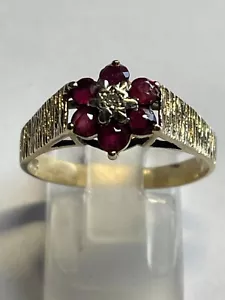 Lovely 9 Carat Yellow Gold DIAMOND & RUBY CLUSTER Ring - Picture 1 of 6
