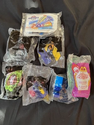 Lote de 7 juguetes Happy Meal Hot Wheels 2000-2002 para niños, Spy Kids 2, etc. Foto 1 de 4