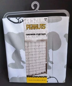 CORTINA DE DUCHA DE TELA PEANUTS SNOOPY PERSONAJE 70”x 72” Blanco Gris Negro ¡Nueva! - Imagen 1 de 6
