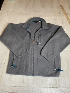 Patagonia Snap T Synchilla Gris Medio Para Hombre Tiene Un Desgarro Y Pequeña Mancha - Imagen 1 de 9