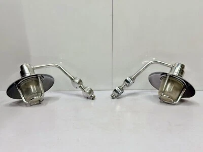 Par de Lámpara de Pared Alemana Industrial Aluminio Iluminación Moderna Reacondicionada EOW Foto 1 de 4