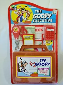 Disney Vintage The Goofy Executive Play Set The Walt Disney Company Toy Set NIP - Picture 1 of 3