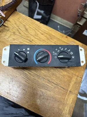 Jeep Wrangler TJ 2002 climatizador aire acondicionado 55037612AA Foto 1 de 3