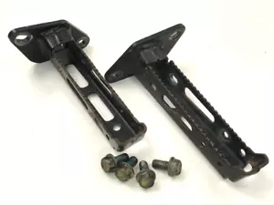 05 Polaris Predator 500 OEM Foot Pegs Rest Footpegs Bolts - Foto 1 di 5