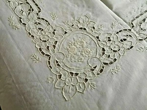 Copriletto in misto lino (70% lino e 30%cotone) ricamo Intaglio a mano Ecru' - Picture 1 of 12